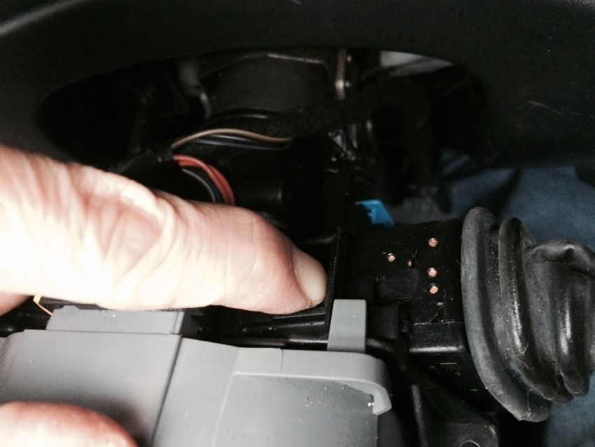 removing & refitting a corsa c ignition barrel, boot lock & driver door